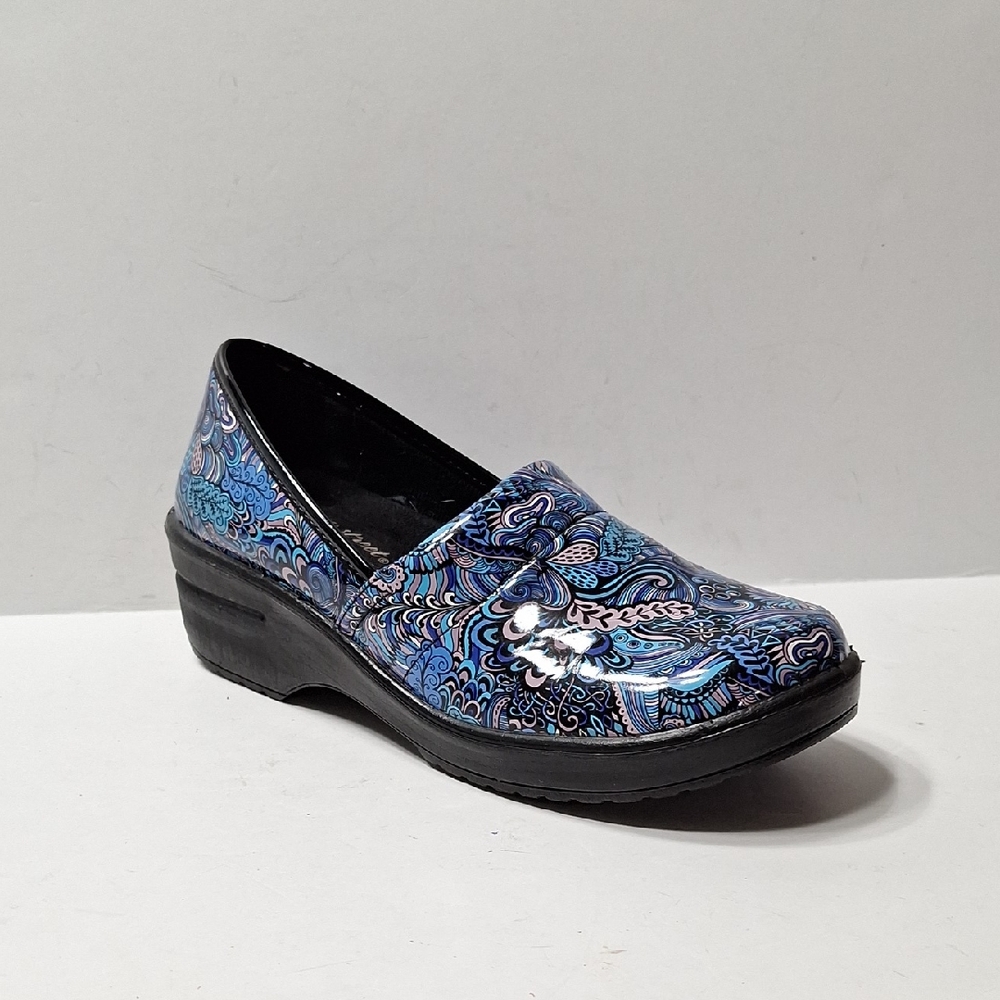 Easy Street Lyndee Blue Pink Paisley Cottagecore Comfort Clogs Size 8.5